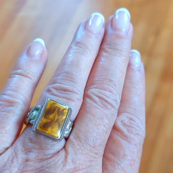 Silver Amber Colored Rectangle Ring Size 5.25 - Picture 3 of 7